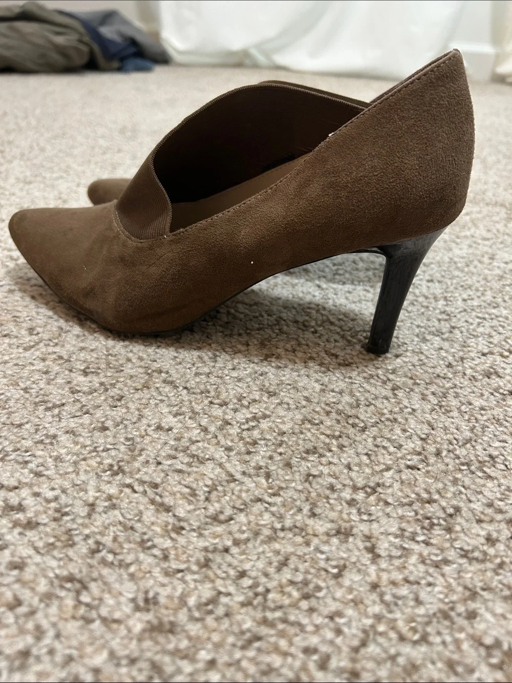 Andrew Geller Brown Suede Pointed-Toe Heel Pumps